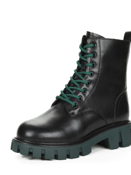 Черные ботинки из кожи на подкладке из натуральной шерсти на зеленой утолщенной тракторной подошве