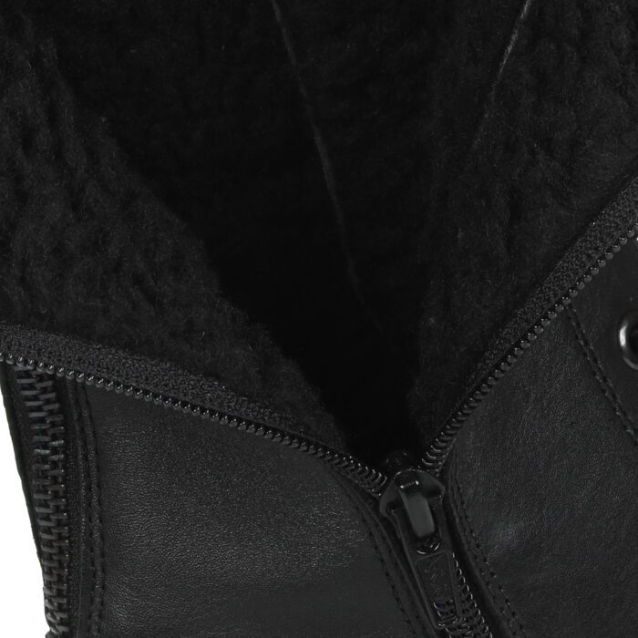 Черные сапоги на шнуровке из комбинированных материалов на подкладке из искусственной шерсти