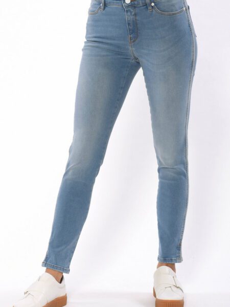 Модные джинсы Escada Sport