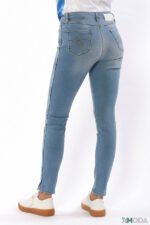 Модные джинсы Escada Sport