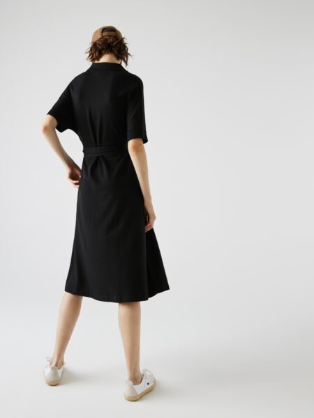 Женское платье-поло Lacoste свободного кроя с V-образным вырезом