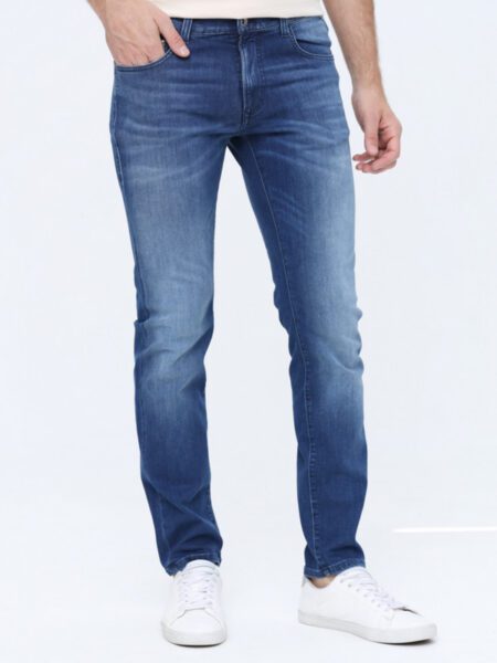 Классические джинсы Pioneer