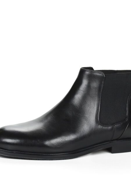 Черные утепленные ботинки челси из кожи