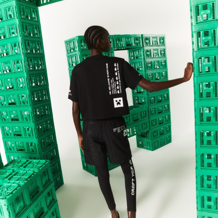 Женская короткая футболка Lacoste L!VE x Minecraft из органического хлопка