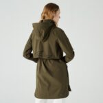 Женская куртка Lacoste с возможностью лёгкой переноски