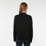Женский свитер Lacoste с глубоким v-образным вырезом