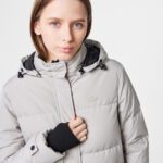 Женская утеплённая куртка Lacoste с капюшоном