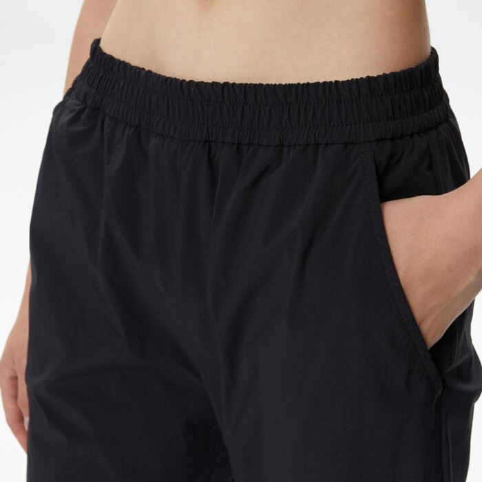 Женские спортивные брюки Lacoste
