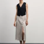 Атласная юбка миди с разрезом