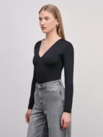 Базовое боди с треугольным вырезом