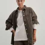 Базовый лонгслив из хлопка с принтом