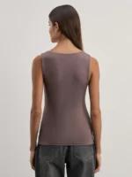 Базовый топ с широкими бретелями