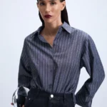 Блузка из хлопка со стразами