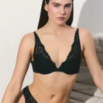 Бюстгалтер на косточке с формованной чашкой