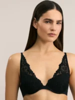 Бюстгалтер на косточке с формованной чашкой