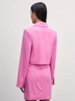 Двубортный укороченный жакет приталенного кроя