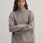 Джемпер из вискозы с широкими рукавами