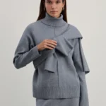 Джемпер из вискозы со швом