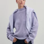 Джемпер оверсайз с воротником стойкой