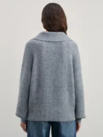 Джемпер с объемным воротом