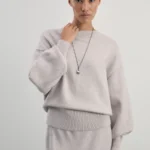 Джемпер с объёмными рукавами