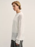 Джемпер с рваными деталями