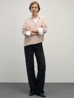 Джемпер с V-образным вырезом и контрастным кантом