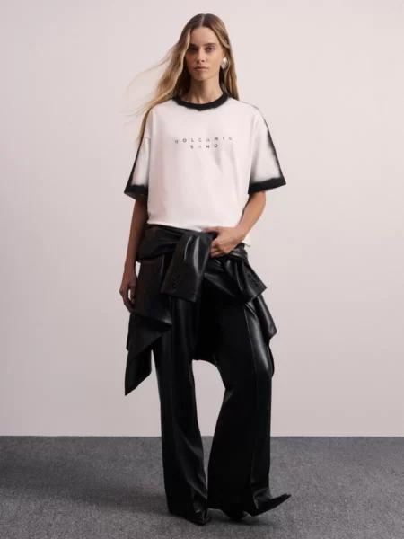 Футболка с принтом с эффектом спрея