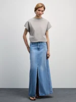 Футболка со воротником-стойкой