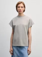 Футболка со воротником-стойкой