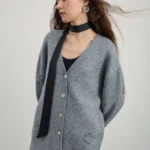 Кардиган с рваными деталями