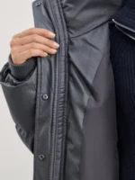 Куртка из искусственной кожи