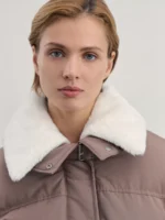 Куртка со съемным меховым воротником