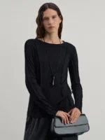 Лонгслив из вискозы с декоративными швами