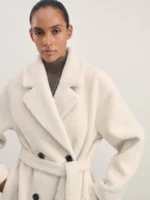 Пальто женское двубортное из искусственного меха с поясом