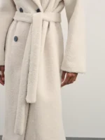 Пальто женское двубортное из искусственного меха с поясом