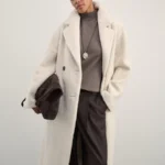 Пальто женское двубортное из искусственного меха с поясом