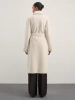 Пальто женское двубортное из искусственного меха с поясом