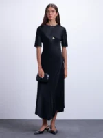 Платье приталенное на поясе