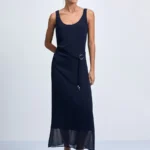 Платье с декоративным поясом