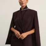 Приталенный двубортный жакет