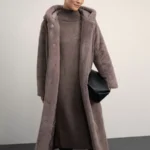 Шуба из искусственного меха на поясе