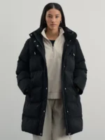 Стеганое пальто с капюшоном