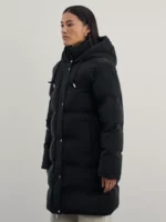 Стеганое пальто с капюшоном