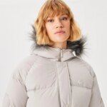 Женская куртка Lacoste с капюшоном