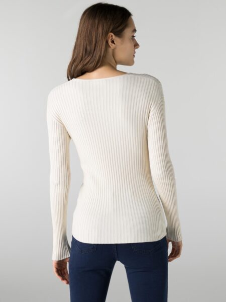 Женский свитер Lacoste с v-образным воротом