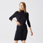 Женское платье Lacoste с высоким воротом и поясом