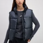 Жилет стеганный утепленный